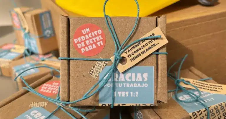 Etiquetas recuerdo betel para visitantes