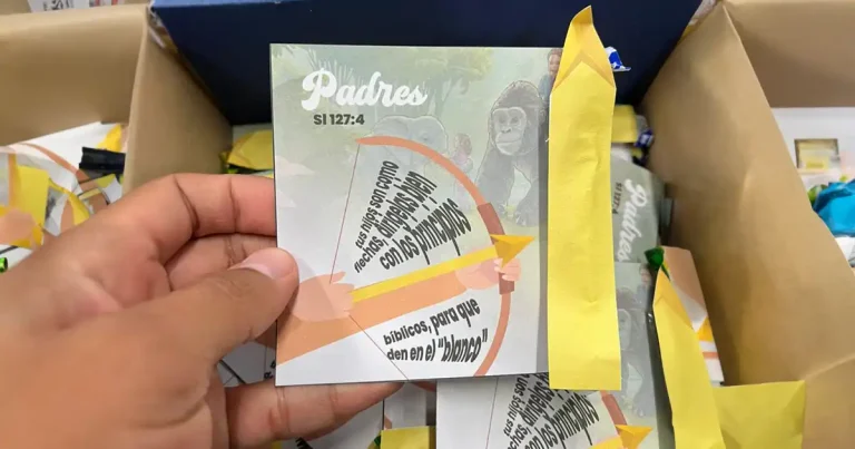 Tarjeta padres «den en el blanco»