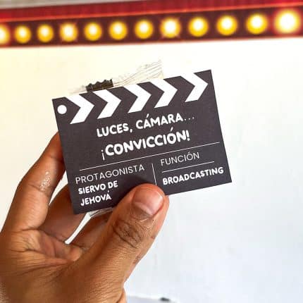 Tarjeta Broadcasting, luces, cámara, convicción